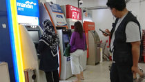 ATM Himbara Kini Kutip Biaya untuk Cek Saldo dan Tarik Tunai