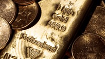 Harga Emas Naik karena Pengetatan Moneter Fed Akan Berakhir