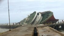 Kapal Karam Akibat Siklon Seroja di NTT Belum Dapat Dievakuasi
