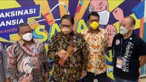 Airlangga Kunjungi Vaksinasi Covid-19 di Kolese Kanisius