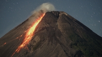 Dua Awan Panas Guguran Meluncur dari Gunung Merapi hingga 1,6 Km