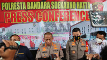 Warga India Lolos Karantina, DPR: Mafia Karantina di Bandara Harus Diberantas