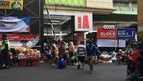 Akhir Pekan, Pasar Tanah Abang Lengang
