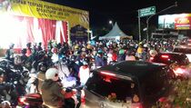 Pengendara Saling Provokasi Guna Terobos Penyekatan Bekasi-Karawang