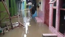 Banjir 2 Meter Rendam Permukiman Warga di Kebon Pala