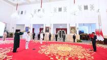 Jokowi Lantik Pasangan Sugianto Sabran-Edy Pratowo