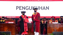 Kukuhkan Megawati Jadi Guru Besar Kehormatan, Rektor Unhan: Jasa dan Karyanya Luar Biasa