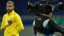 Cafu Nilai Neymar Masih Bisa Menangkan Ballon d'Or