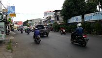 Hujan Turun, Pos Penyekatan di Sumber Arta Bekasi Tanpa Petugas