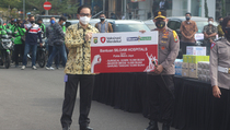 Vaksinasi Merdeka, Siloam Hospitals Bantu 45.000 Perlengkapan Medis kepada Polda Metro Jaya
