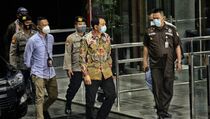 Dijemput Paksa KPK, Azis Syamsuddin Berharta Rp 100 Miliar Lebih