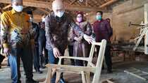 Standardisasi Furnitur Ekspor, Kemkop dan UKM Siapkan Pembangunan Factory Sharing di Sragen
