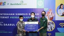 Dukung Pendidikan Indonesia, First Media Hadirkan Program Donasi Internet #BerbagiTanpaBatas