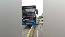 Bus Transjakarta Tabrak Separator di Depan Ratu Plaza