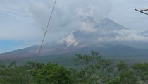 Awan Panas Guguran Semeru Meluncur Hingga 4,5 Kilometer