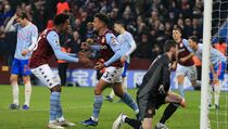 Coutinho Warnai Debut dengan Gol dan Bawa Villa Imbangi MU
