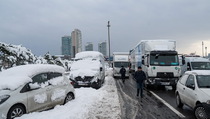 Akibat Hujan Salju Lebat, Istanbul Larang Kendaraan Pribadi
