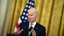 Biden Setuju Bertemu Putin Bahas Ukraina