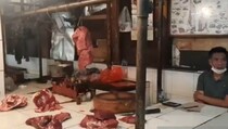 Pedagang Daging di Pasar Kramat Jati Berencana Mogok Jualan