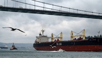 Ukraina Sebut Dua Kapal Komersial Dihantam Rudal Rusia