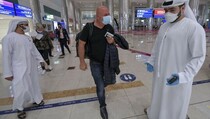 Maret, UEA Longgarkan Aturan Wajib Masker di Luar Ruangan
