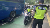 Sepeda Motor Terlindas Bus Mayasari Trans Jabodetabek, Tidak Ada Korban Jiwa