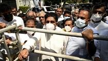 Redam Kerusuhan, Pemerintah Sri Lanka Berlakukan Jam Malam dan Blokir Medsos