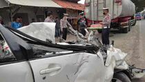 Kecelakaan Avanza Tabrak Truk di Pantura Cirebon, 6 Tewas