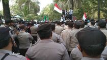 Perwira Brimob Polda Sultra Meninggal Saat Amankan Demo 11 April