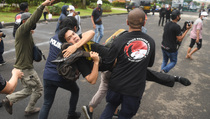 Polisi Pulangkan Seorang Pria Diduga Provokator Saat Demo 21 April