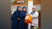PStore Glow Berbagi 1.000 Paket Sembako Bagi Warga Kampung Melayu