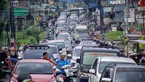 Puncak Macet, Satu Arah dari Jakarta Menuju Cianjur