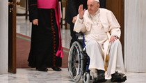 Kondisi Membaik, Paus Fransiskus Segera Tinggalkan Rumah Sakit