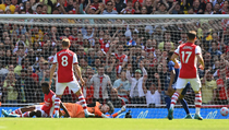 Eddie Nketiah Bawa Arsenal Unggul Cepat Atas Leeds