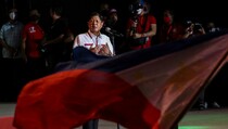 Persaingan Marcos Jr dan Leni Robredo di Pilpres Filipina