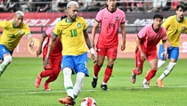 Pendukung Presiden Terpilih Brasil Tuntut Neymar Bayar Pajak