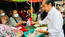 Jokowi Minta Luhut dan Zulhas Secepatnya Turunkan Harga Minyak Goreng
