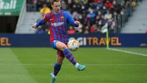 Barcelona Bahas Kontrak Baru De Jong dan Lewandowski