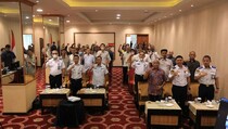 Stiker Pemantul Cahaya Kurangi Risiko Tabrak Belakang