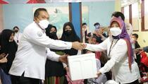 KKP Bagikan 2 Ton Ikan Jelang Peringatan Hari Anak Nasional