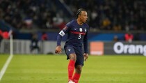 Belum Didaftarkan Barcelona, Jules Kounde Mulai Frustrasi