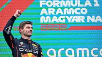Verstappen Menangi GP Hungaria, Duo Mercedes Tembus Podium