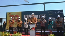 Modernland Realty Topping Off Cleon Park Apartment di JGC