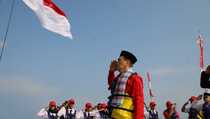 Parade Merdeka, Tanjung Lesung Gelar Upacara di Bawah Laut
