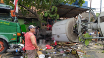 Kecelakaan Truk di Bekasi, Kernet Mobil Boks Tewas Tertimpa Tiang BTS