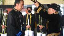 Jokowi Diberi Gelar Dada Ma Dopo Malomo oleh Sultan Ternate