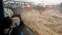 Bogor Hujan, Bendung Katulampa Siaga 3 Banjir Jakarta