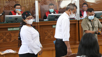 Ayah Brigadir J Cerita Dihalangi Seorang Kombes Saat Lihat Jenazah Anaknya