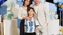 Ini Video Momen Istri Messi Hampir Cium Jordi Alba karena Mengira Suaminya