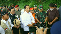 Gempa Cianjur, Jokowi Pastikan Evakuasi dan Distribusi Logistik